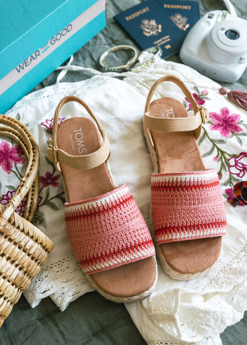 toms